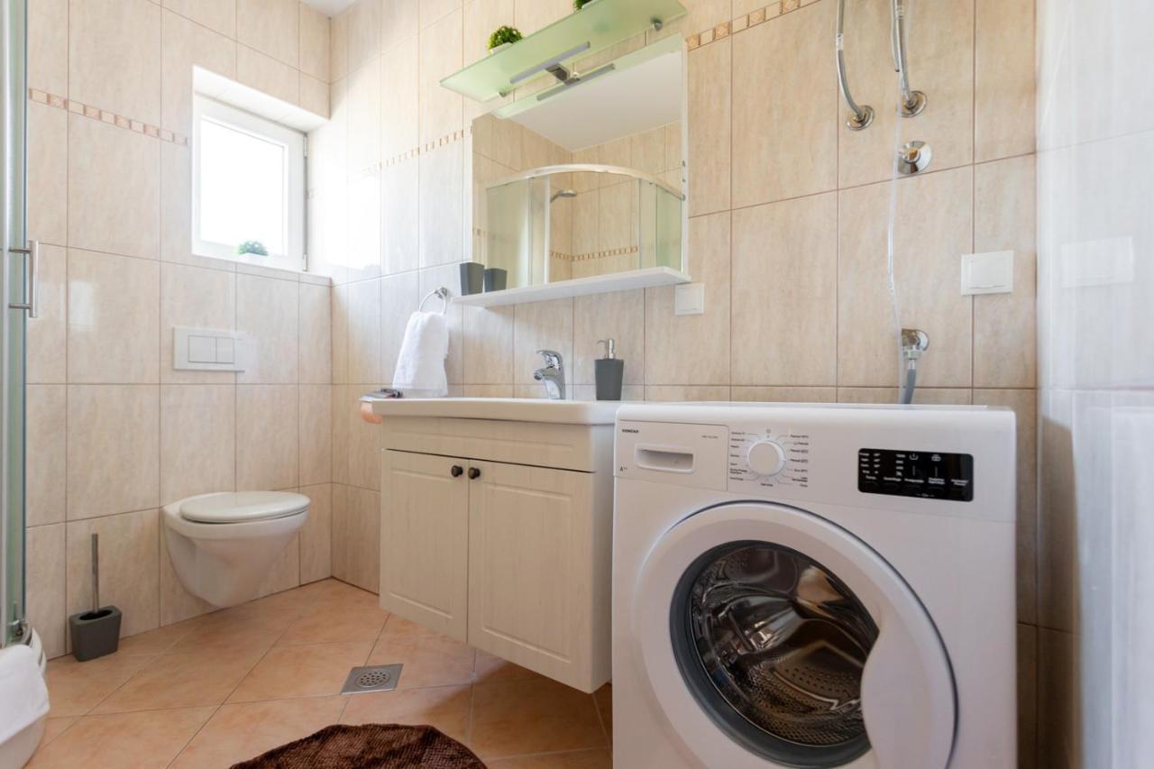 Apartment Demo Malinska Ngoại thất bức ảnh
