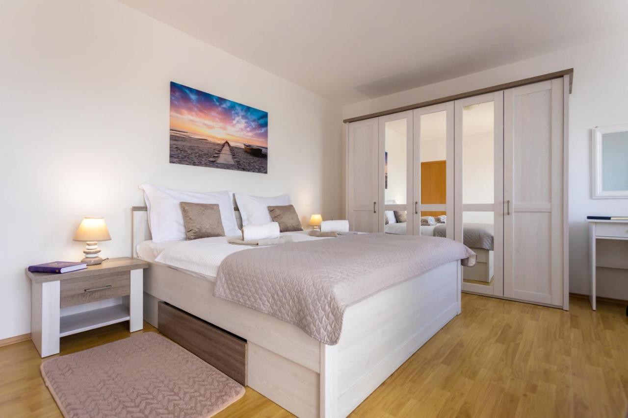Apartment Demo Malinska Ngoại thất bức ảnh