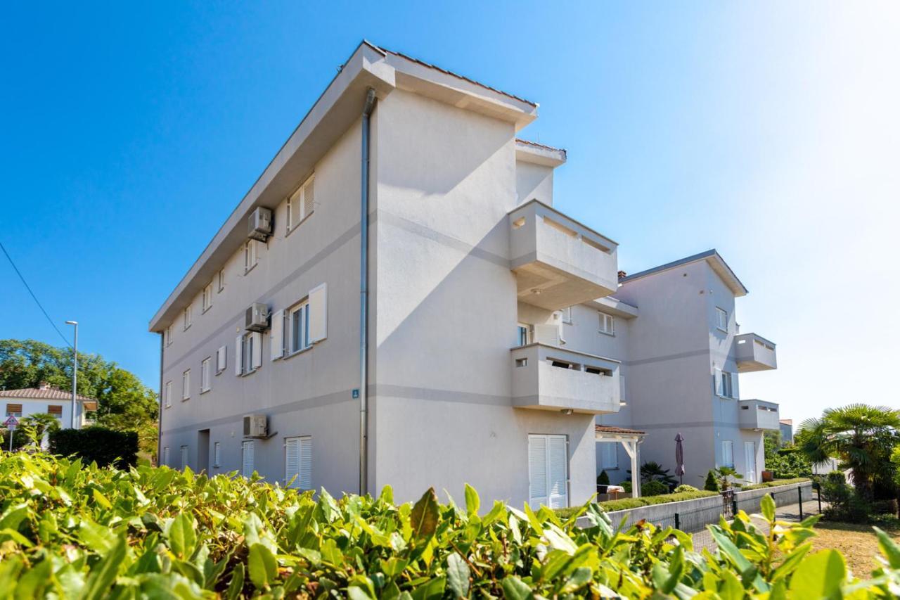 Apartment Demo Malinska Ngoại thất bức ảnh