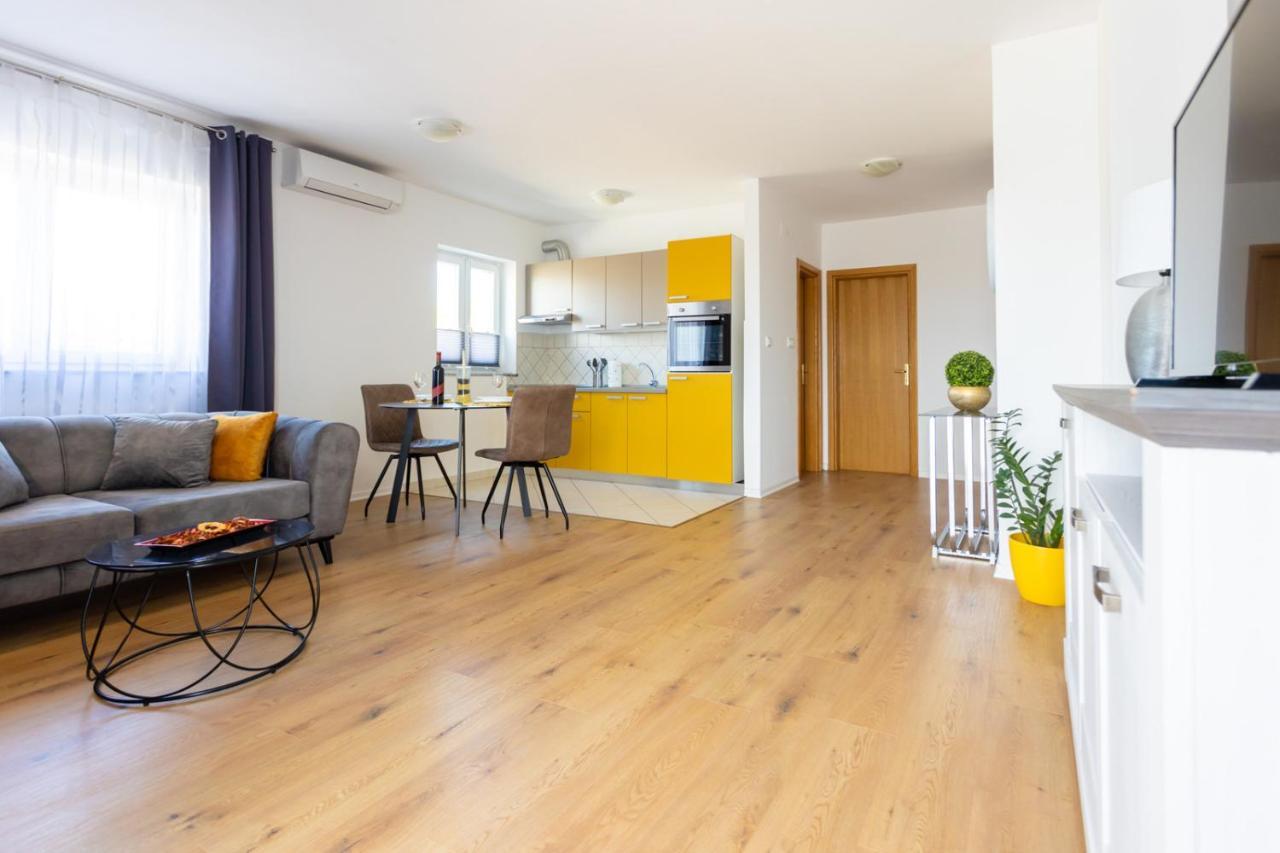 Apartment Demo Malinska Ngoại thất bức ảnh